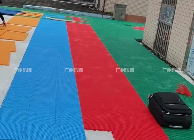 幼儿园悬浮地板铺设案例(图2)