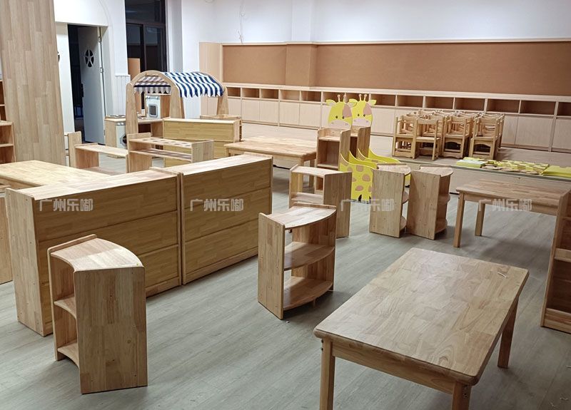 东莞市凤岗幼儿园教室家具工程案例(图2)