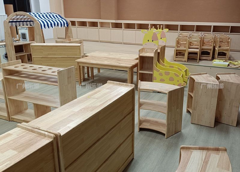东莞市凤岗幼儿园教室家具工程案例(图1)